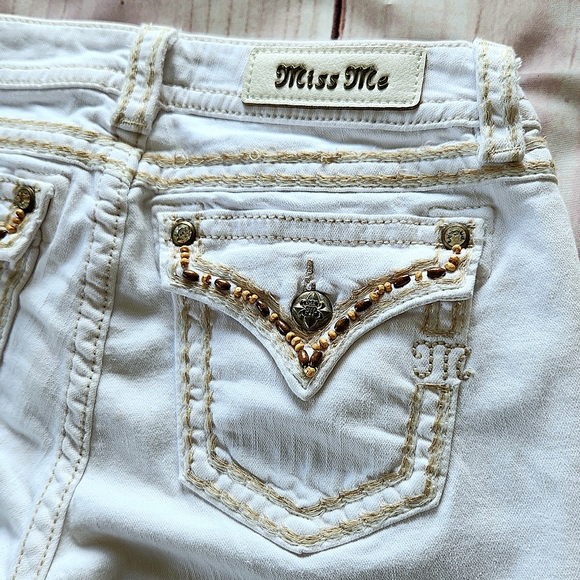 NWT Miss Me "Signature Boot" Bootcut White Jean Beaded Wood | Women's Size 28 - Picture 10 of 14